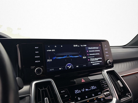 Kia Sorento 24 of 30