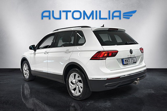 Volkswagen Tiguan 12 of 17
