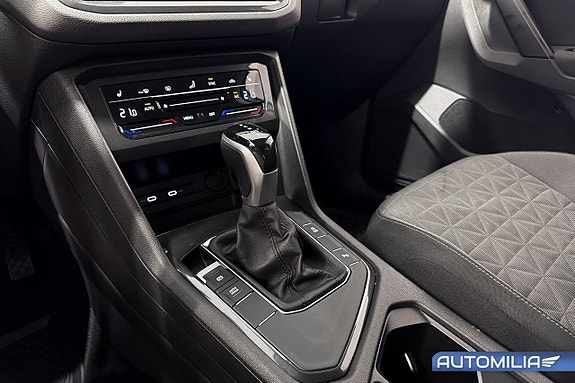 Volkswagen Tiguan 10 of 17