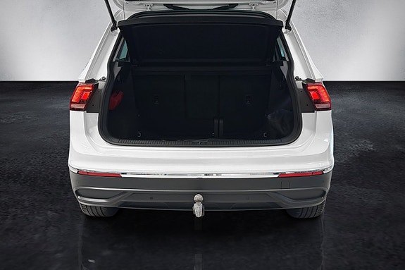 Volkswagen Tiguan 14 of 17