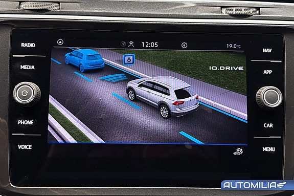 Volkswagen Tiguan 9 of 17