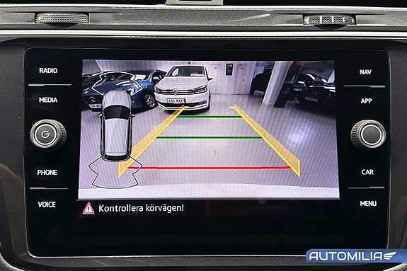 Volkswagen Tiguan 8 of 17