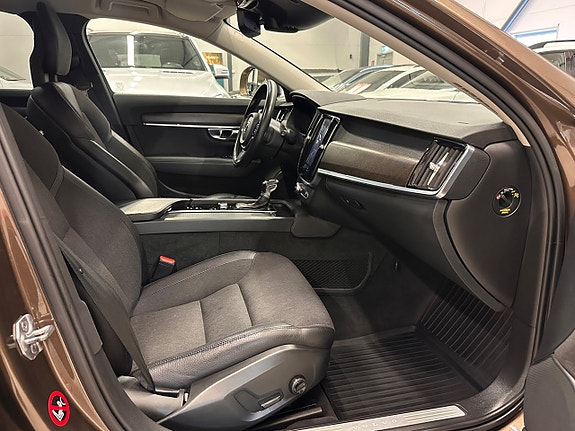 Volvo V90 Cross Country 11 of 30