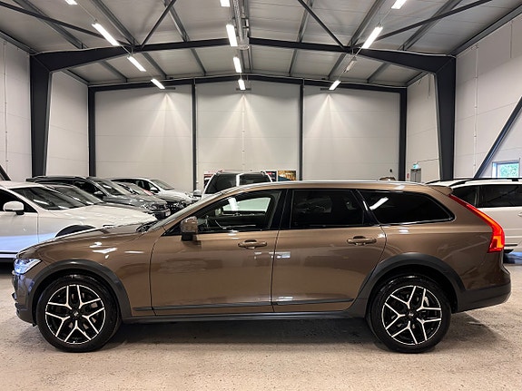 Volvo V90 Cross Country 7 of 30