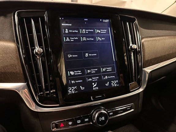 Volvo V90 Cross Country 23 of 30