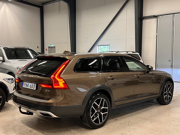 Volvo V90 Cross Country 3 of 30