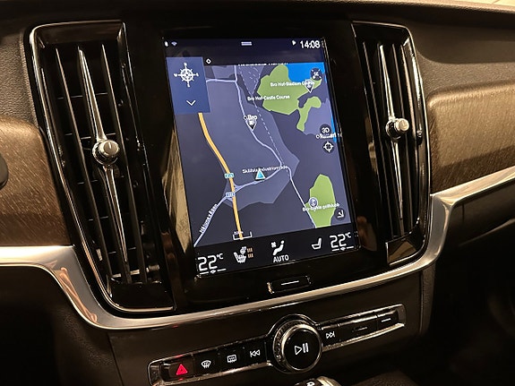 Volvo V90 Cross Country 17 of 30