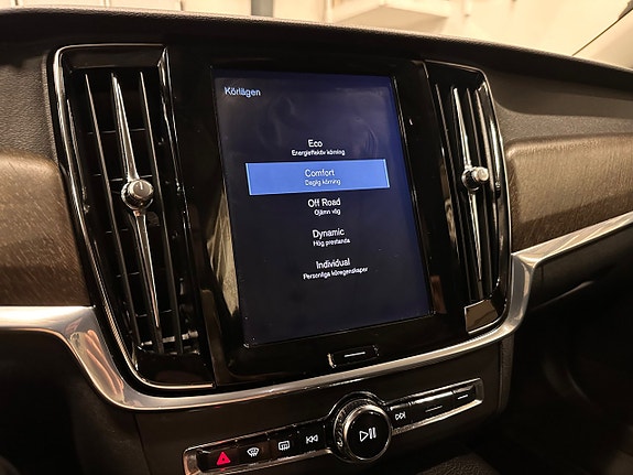 Volvo V90 Cross Country 25 of 30