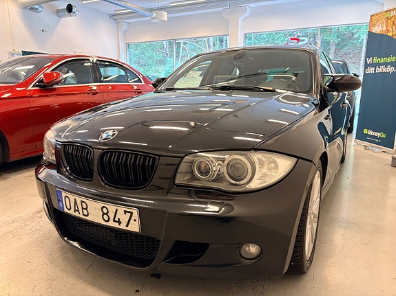 BMW 120i 6 of 30