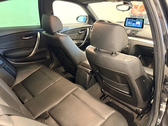 BMW 120i 21 of 30