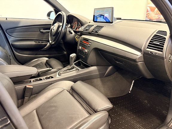BMW 120i 18 of 30