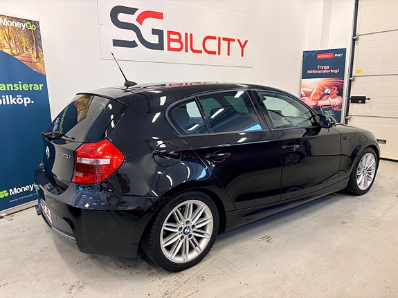 BMW 120i 7 of 30