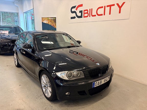 BMW 120i 3 of 30