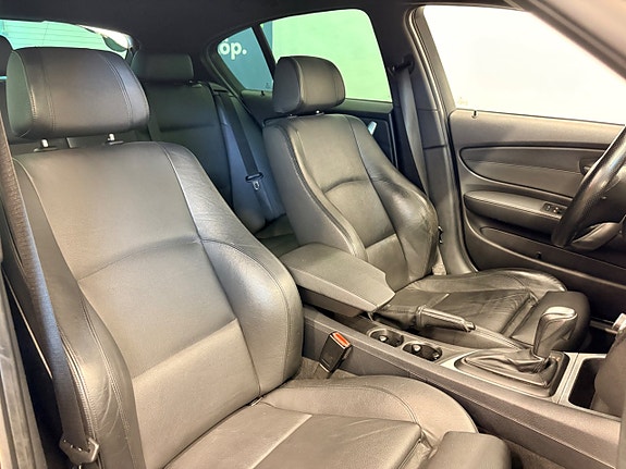 BMW 120i 19 of 30