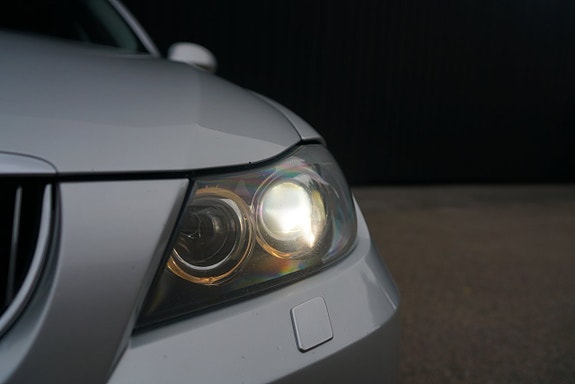 BMW 325i 6 of 18