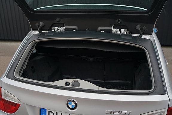 BMW 325i 11 of 18