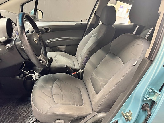 Chevrolet Spark 4 of 9