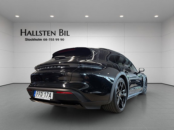 Porsche Taycan 7 of 29