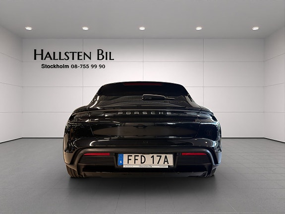 Porsche Taycan 6 of 29