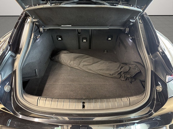 Porsche Taycan 23 of 29
