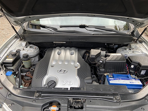Hyundai Santa Fe 7 of 9