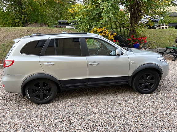 Hyundai Santa Fe 3 of 9