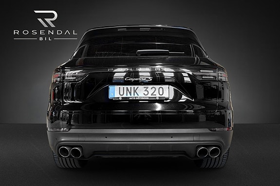 Porsche Cayenne S 5 of 16