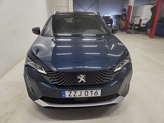 Peugeot 3008 2 of 10