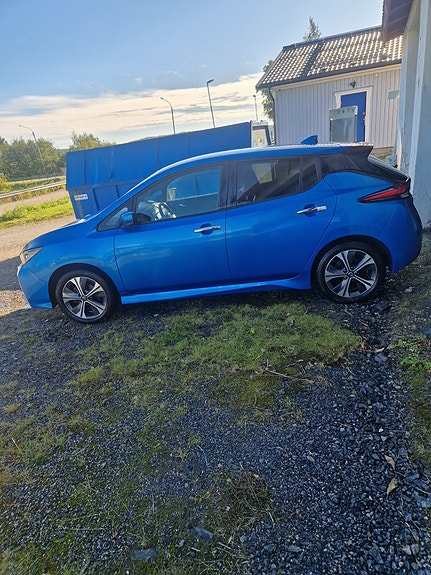Nissan Leaf 4 of 4