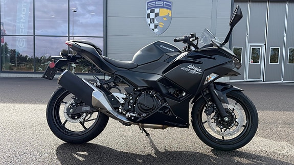 Kawasaki Ninja 500 - 2027 2 of 6