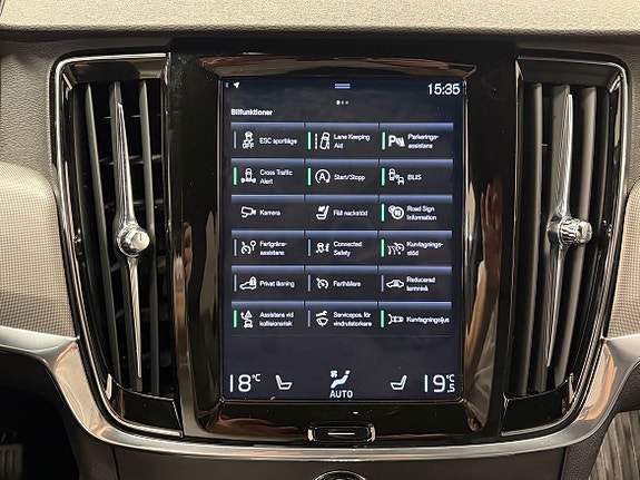 Volvo V90 Cross Country 14 of 21