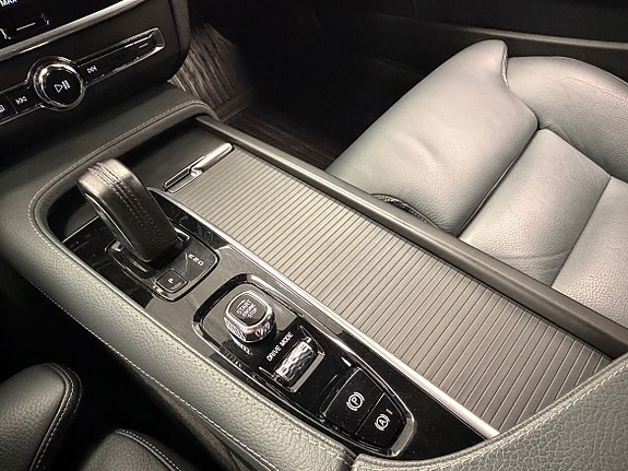 Volvo V90 Cross Country 15 of 21