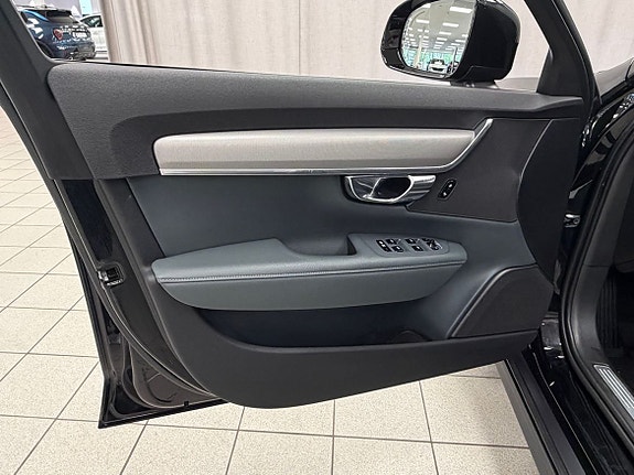 Volvo V90 Cross Country 6 of 21