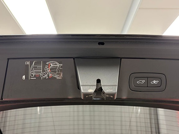 Volvo V90 Cross Country 20 of 21