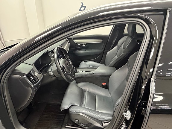 Volvo V90 Cross Country 7 of 21
