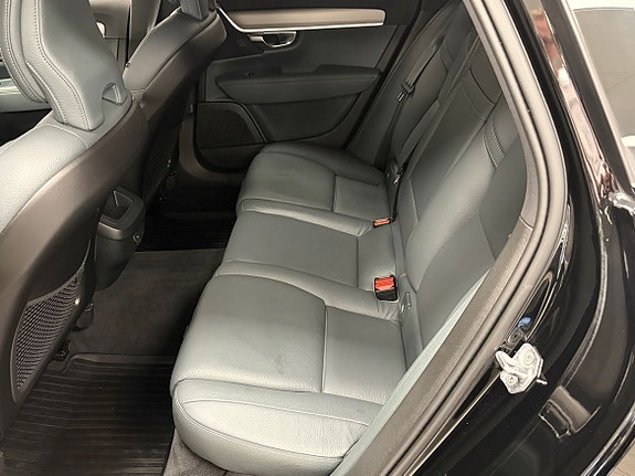 Volvo V90 Cross Country 16 of 21
