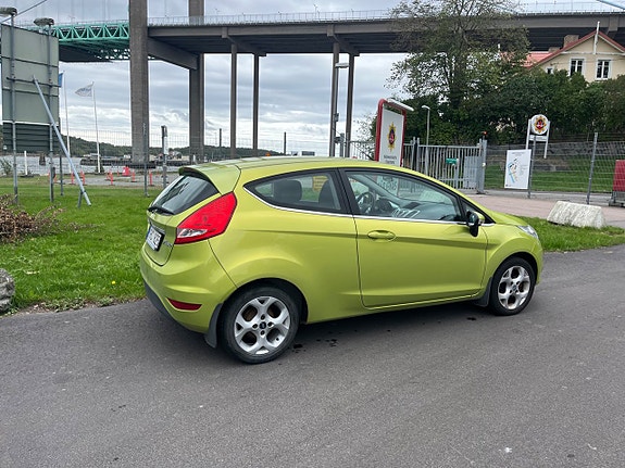 Ford Fiesta 8 of 16