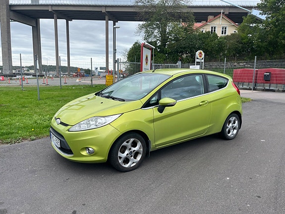 Ford Fiesta 2 of 16