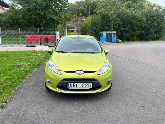 Ford Fiesta 13 of 16