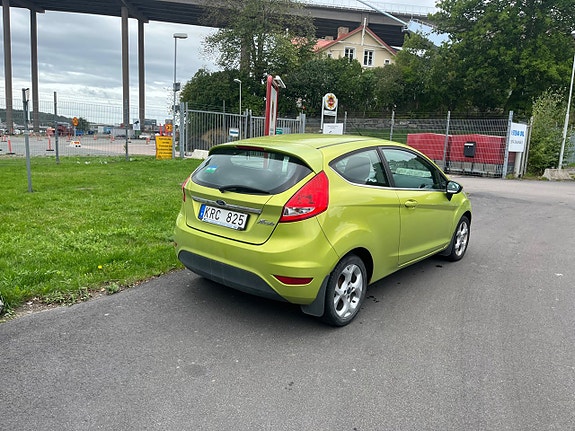 Ford Fiesta 7 of 16