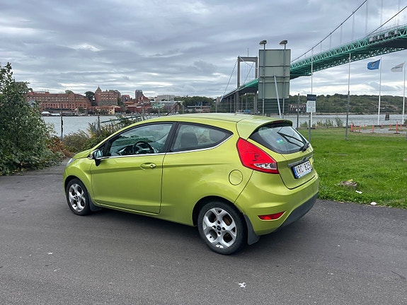Ford Fiesta 4 of 16