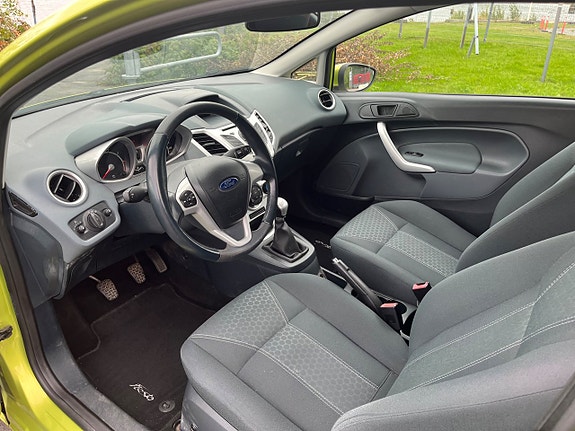 Ford Fiesta 14 of 16