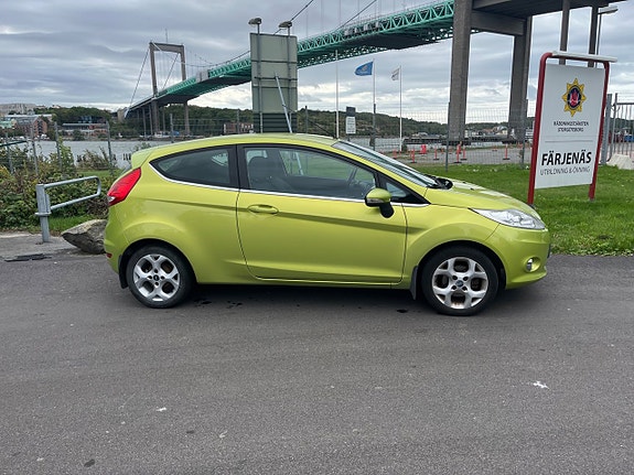 Ford Fiesta 9 of 16