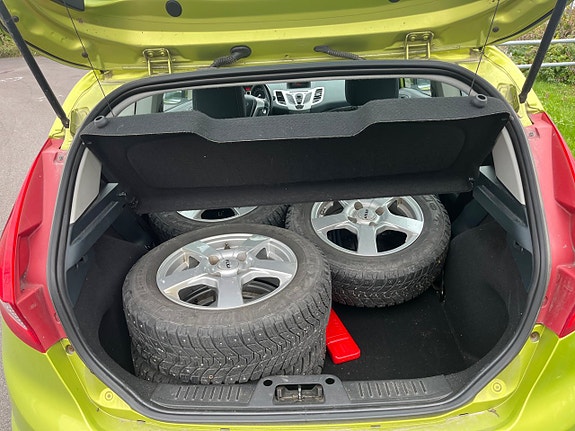 Ford Fiesta 16 of 16