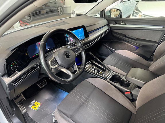 Volkswagen Golf Alltrack 9 of 16