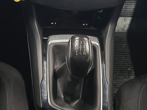 Peugeot 308 SW 25 of 26