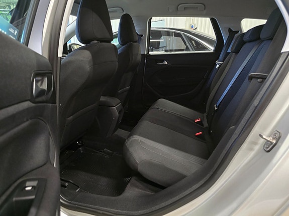 Peugeot 308 SW 12 of 26