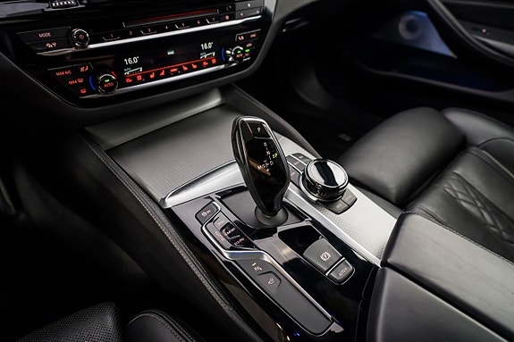 BMW M550i 17 of 30