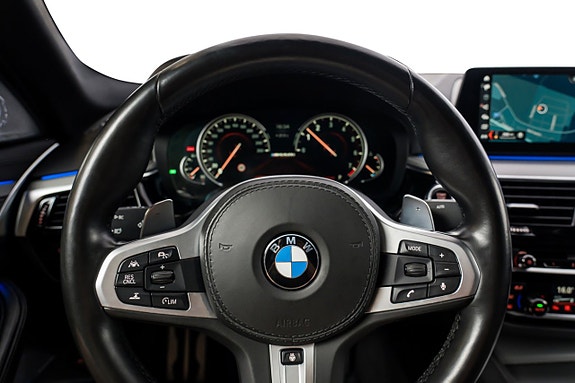 BMW M550i 14 of 30