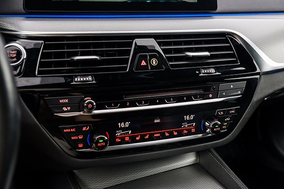 BMW M550i 20 of 30